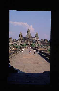 Angkor Wat, Cambodia, Jacek Piwowarczyk, 2000