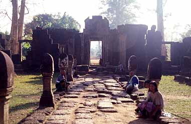 Bantaey Srei, Cambodia, Jacek Piwowarczyk, 2000