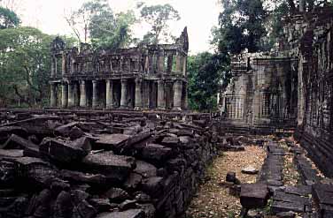 Preah Khan, Cambodia, Jacek Piwowarczyk, 2000