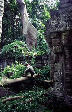 a Phrom, Cambodia, JAcek Piwowarczyk, 2000