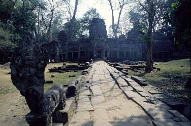 Ta Phrom, Cambodia, JAcek Piwowarczyk, 2000