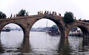 Zhu Jia Jiao, Shanghai environs, China, Jacek Piwowarczyk, 2002