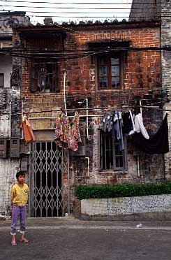 Zhongsan, Guangzdong, China, Jacek Piwowarczyk, 2004