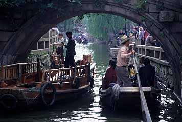 Zhouzhuang, China, Jacek Piwowarczyk, 2002