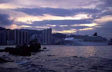 ei Yi Mun, NT, Hong Kong, China, Jacek Piwowarczyk, 2002 