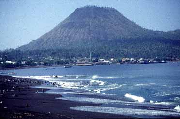 Ende, Flores, Indonesia, Jacek Piwowarczyk, 1993