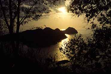 Labuhambajo, Flores, Indonesia, Jacek Piwowarczyk, 1993