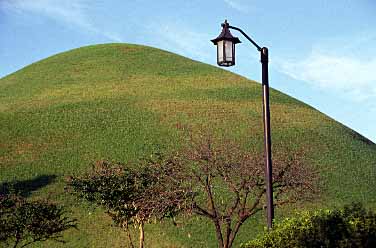 Kyongju, Chonmachong Tombs, South Korea, Jacek Piwowarczyk 1999