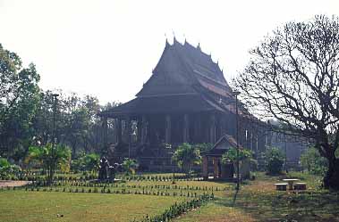 Vientiane, Wat Phra Kaew, Laos,  Jacek Piwowarczyk, 2000
