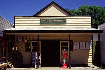 Arrowtown, New Zealand, Jacek Piwowarczyk, 2002