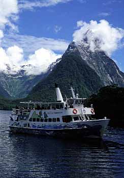 Milford Sound, New Zealand, Jacek Piwowarczyk, 2002