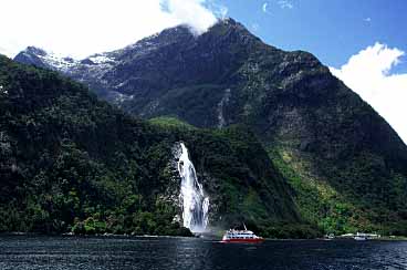 Milford Sound, New Zealand, Jacek Piwowarczyk, 2002