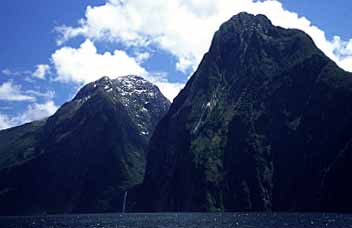 Milford Sound, New Zealand, Jacek Piwowarczyk, 2002