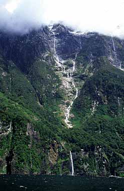 Milford Sound, New Zealand, Jacek Piwowarczyk, 2002