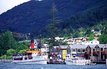 Queenstown, New Zealand, Jacek Piwowarczyk, 2002