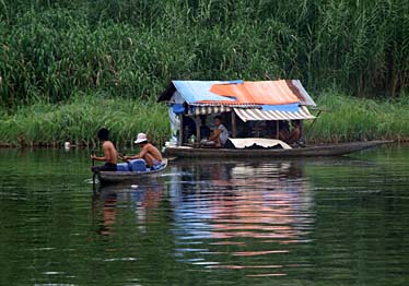 Hue, Parfume River, Vietnam, Jacek Piwowarczyk, 2009