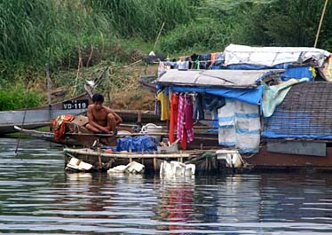 Hue, Parfume River, Vietnam, Jacek Piwowarczyk, 2009