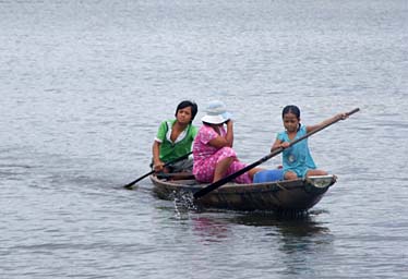 Parfume River, Vietnam, Jacek Piwowarczyk, 2009