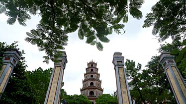 Thien Mu Pagoda,Parfume River, Vietnam, Jacek Piwowarczyk, 2009