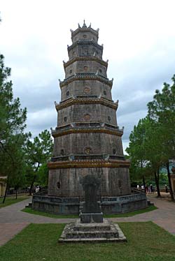 Thien Mu Pagoda,Parfume River, Vietnam, Jacek Piwowarczyk, 2009