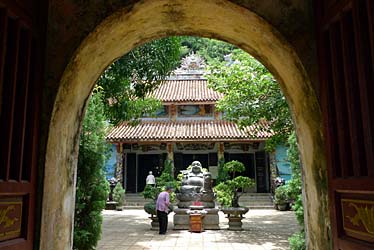 Marble Mountains, Vietnam, Jacek Piwowarczyk, 2009