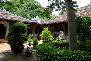 Marble Mountains, Vietnam, Jacek Piwowarczyk, 2009