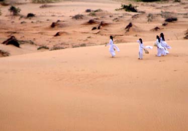 Red Sand Dunes, Mui Ne, Vietnam, Jacek Piwowarczyk, 2009