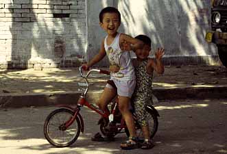 China, Jacek Piwowarczyk