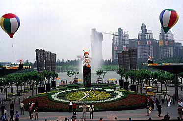 Shanghai , China, Jacek Piwowarczyk, 2002