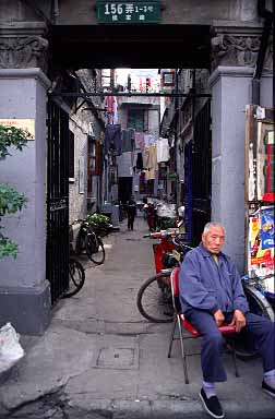 Shanghai, China, Jacek Piwowarczyk, 2002