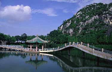 Zhaoqing, China, Jacek Piwowarczyk, 2002