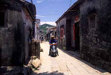 Zhuhai, China, Jacek Piwowarczyk, 2002