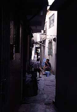 Hong Kong, China, Jacek Piwowarczyk, 2001