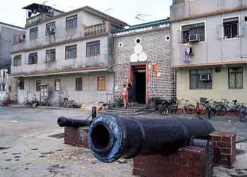 FANLING AND TSUEN WAN 2001 