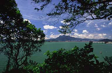 Plover Cove, New Territories, Jacek Piwowarczyk 2003