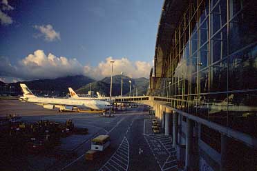 Chek Lap Kok, Hong Kong, China, Jacek Piwowarczyk, 2003