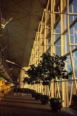 Chek Lap Kok, Hong Kong, China, Jacek Piwowarczyk, 2003