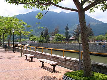 Mui Wo, Lantau Island, Hong Kong, China, Jacek Piwowarczyk, 2004