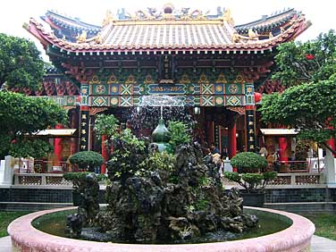 Tuen Mun, New Territories, Hong Kong, China, Jacek Piwowarczyk 2005