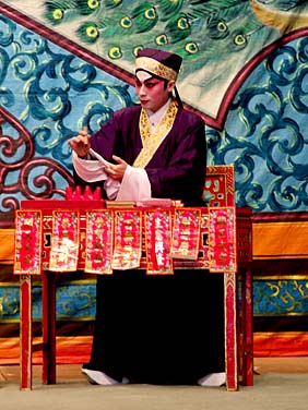 Cantonese Opera, Tai O, Hong Kong, China, Jacek Piwowarczyk, 2006