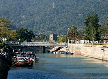 Mui Wo, Lantau Island, Hong Kong, China, Jacek Piwowarczyk 2006