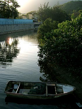 Mui Wo, Lantau Island, Hong Kong, China, Jacek Piwowarczyk 2006