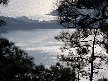 Ngong Ping to Shek Pik Reservoir Trail, Lantau Island, Hong Kong, China, Jacek Piwowarczyk, 2007