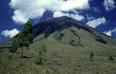 Bena, Flores, Indonesia, Jacek Piwowarczyk, 1993