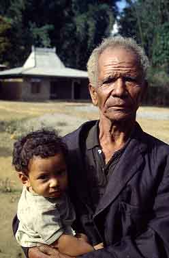 Langa,  Flores, Indonesia, Jacek Piwowarczyk, 1993