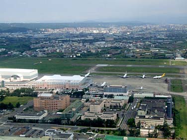 Tayuan  Int. Airport, Taiwan. Jacek Piwowarczyk, 2008