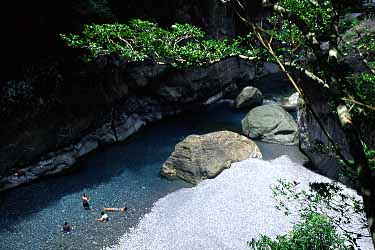 Taroko Gorge, Taiwan. Jacek Piwowarczyk, 2002