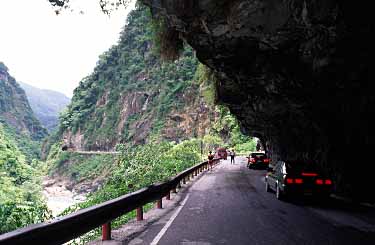 Taroko Gorge, Taiwan. Jacek Piwowarczyk, 2002