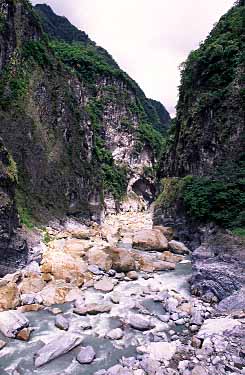 Taroko Gorge, Taiwan. Jacek Piwowarczyk, 2002