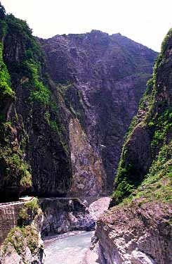 Taroko Gorge, Taiwan. Jacek Piwowarczyk, 2002